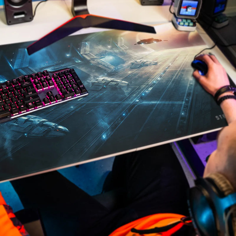 Mousepad Hangar Bay by Kentaro Kanamoto