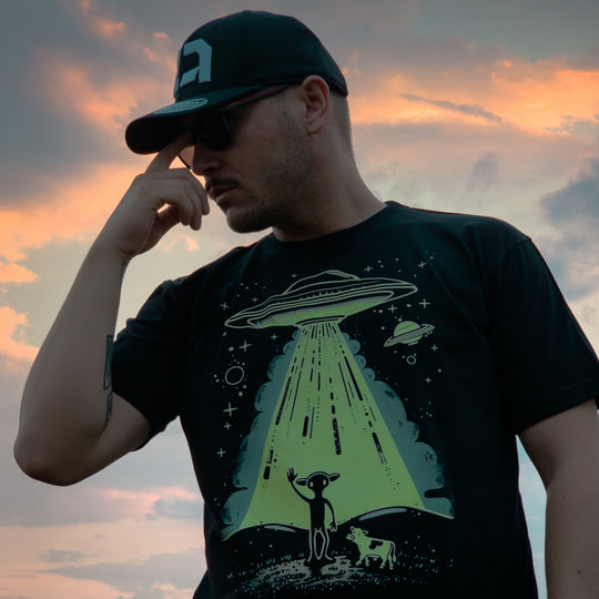 T-shirt Cosmic Cow Abductors