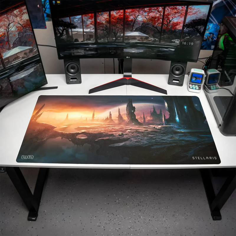 Mousepad Dead City by Kentaro Kanamoto