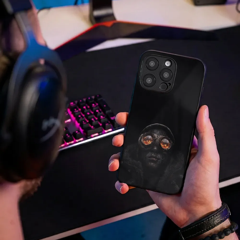 Glass Phone Case Frostpunk 2 Citizen